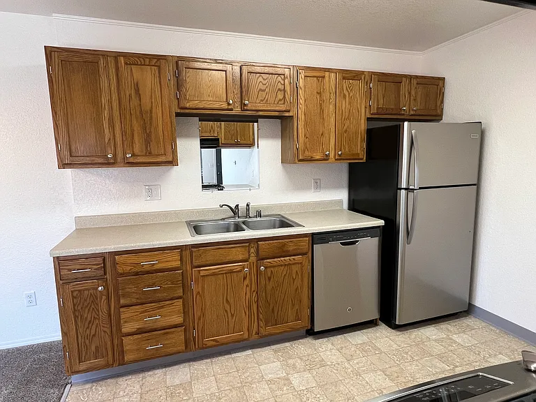 921 E Snohomish Ave #1 — Photo 5
