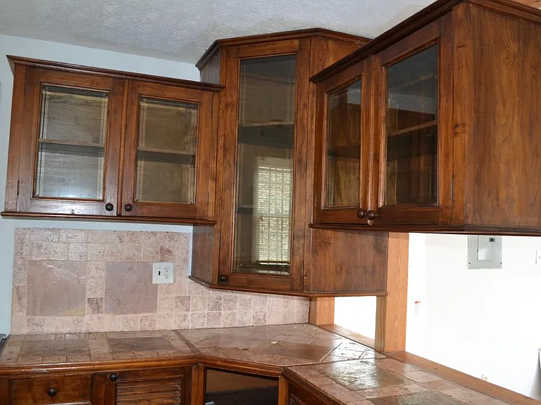 Solid Wood Kitchen Cabinets