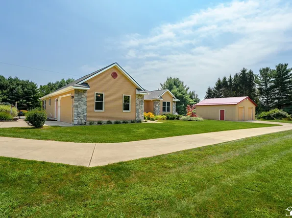 5044 Stone Oak Ln, Richland, MI 49083