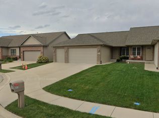 2915 Sandy Ln, Springfield, IL 62711