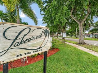 5442 Lakewood Cir S APT D, Pompano Beach, FL 33063