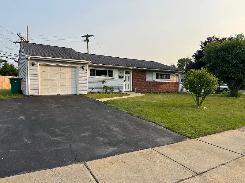 3 bed, 1250 sqft, $2,600 — Photo 1