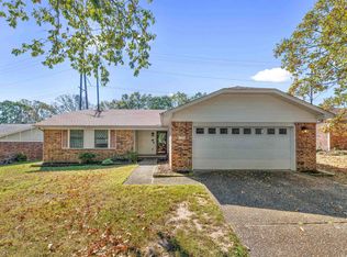 708 Regal Dr, N Little Rock, AR 72118