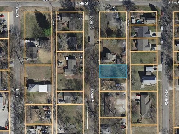 5th image of 618 Locust St