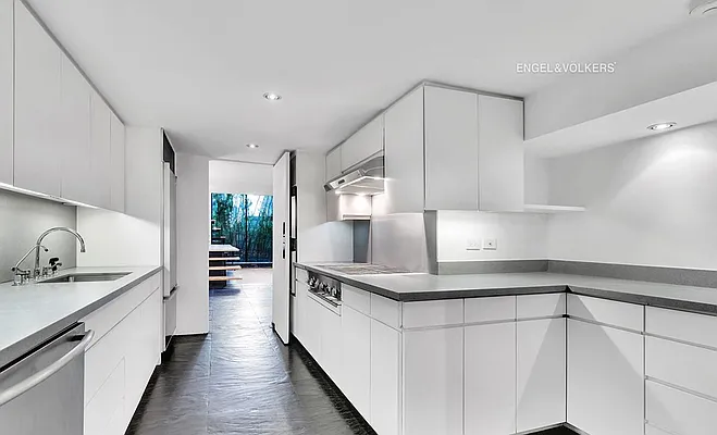 Sold by Engel & Völkers New York Real Estate | media 10