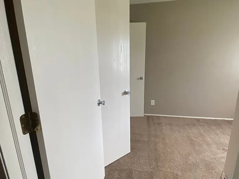 Southdale Square Apartments — Photo 155