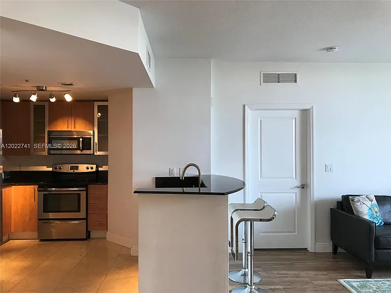 7900 Harbor Island Dr #523 — Photo 22