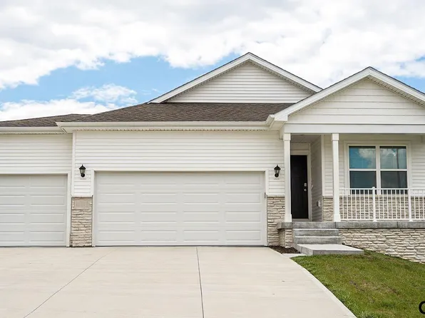 18471 Rose Lane Rd, Omaha, NE 68136