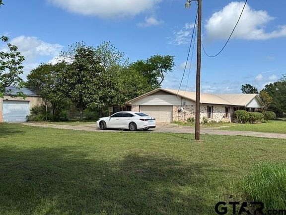 2nd image of 300 Black Oak Rd