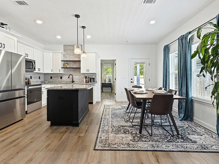 Room for Entertaining!