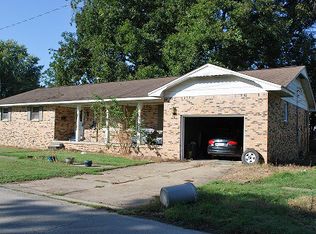 320 Clements St, Dexter, MO 63841