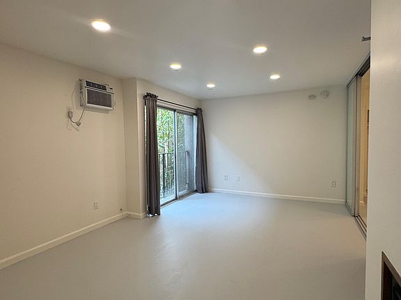 5th image of 48 Paloma Ave APT 6