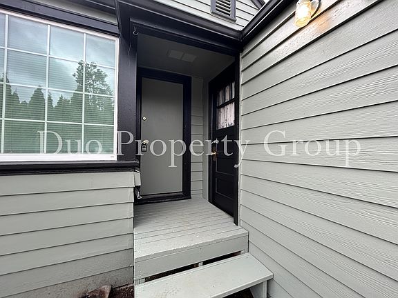 3rd image of 1286 Chambers St