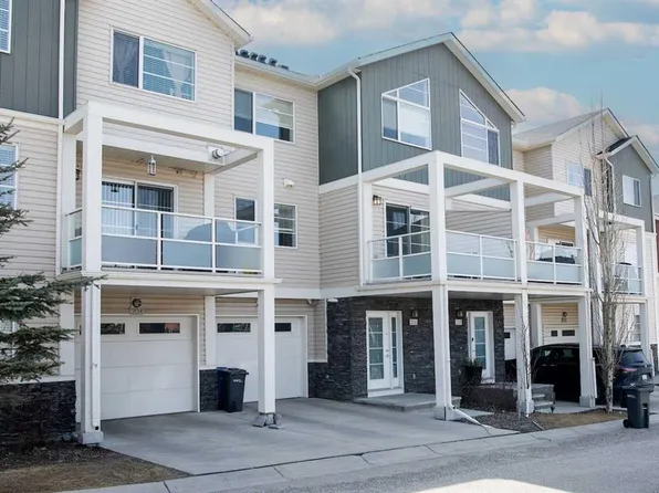 206 N Redstone Vw NE, Calgary, AB T3N 0M9