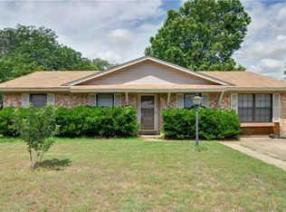 243 Mockingbird Ln, Denton, TX 76209