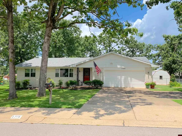 1705 Johns Dr, Mountain Home, AR 72653
