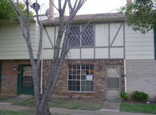 34 E Mountain Creek Ct, Grand Prairie, TX 75052