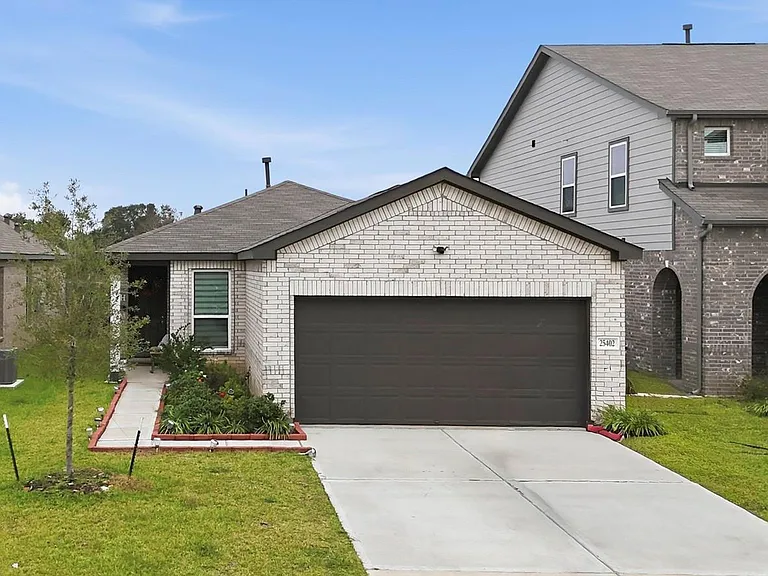 25402 Trinity Oakley Ct — Photo 1