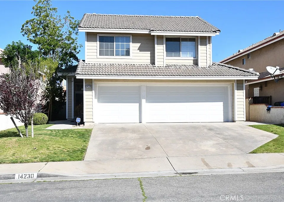 14230 Plumas Ct