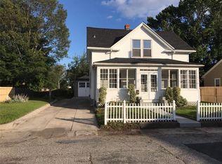 17 Cottage St, Johnston, RI 02919