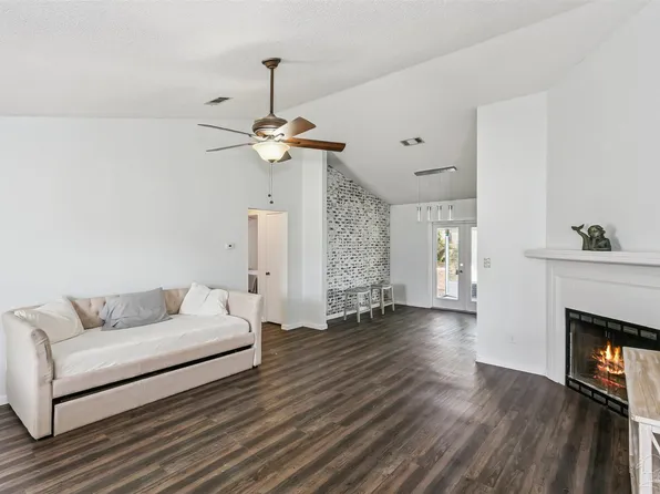 4720 Kitty Hawk Cir, Gulf Breeze, FL 32563