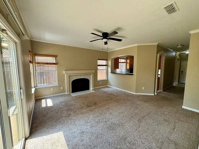 1220 Arbor Dr — Photo 10