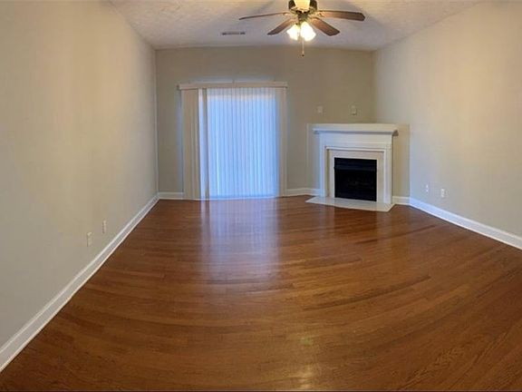 5th image of 15 Brickton Way E