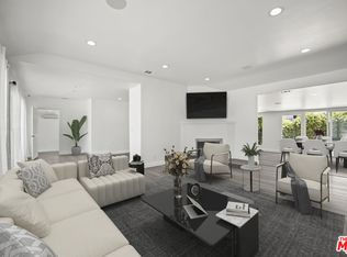 23046 Leonora Dr, Woodland Hills, CA 91367