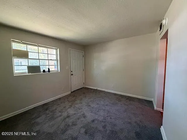 2 bed, 1.0 bath, 700 sqft, $950 — Photo 3