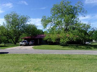 304 Rainey St, Bonham, TX 75418