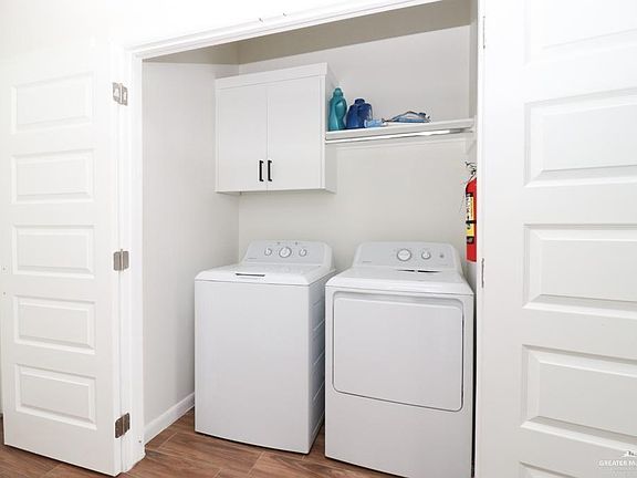 4th image of 1312 S Xanthia St #4