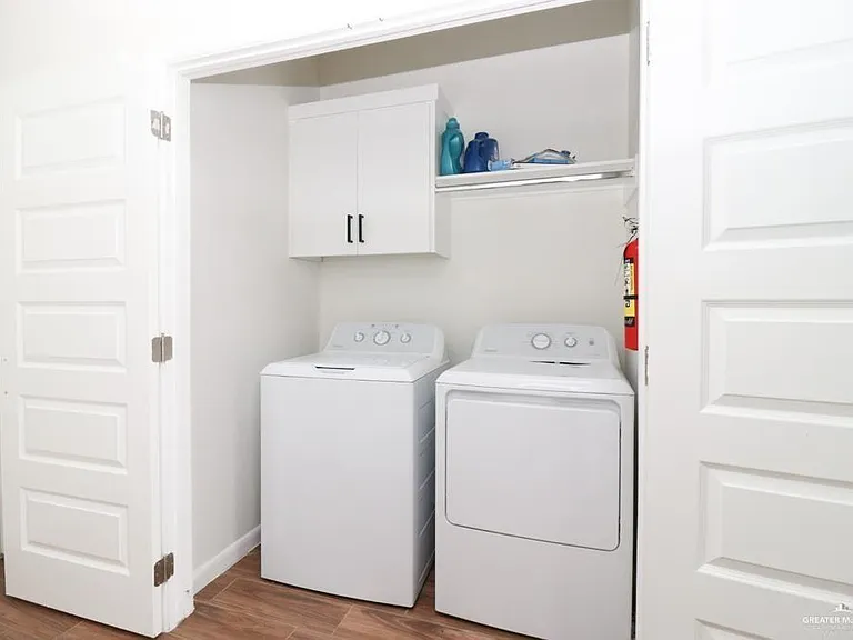 1312 S Xanthia St #4 — Photo 4