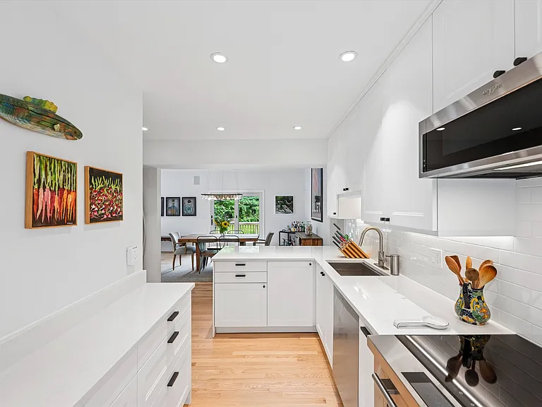 6 Briarsweet Ln — Photo 9