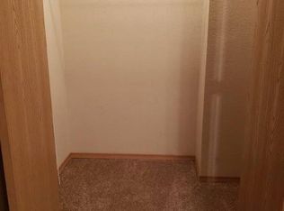 2111 Hidden Lake St #F, Springdale, AR 72764