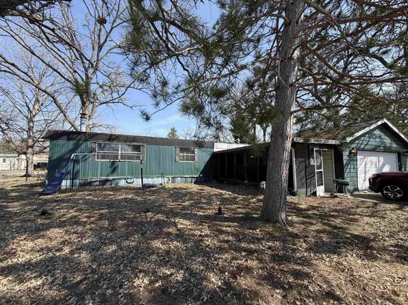 122 Falling Creek Circle, Janesville, WI 53548