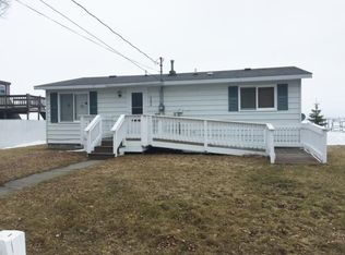 14836 Lakeside Dr, Presque Isle, MI 49777