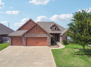 1630 E Washington Pl, Broken Arrow, OK 74012