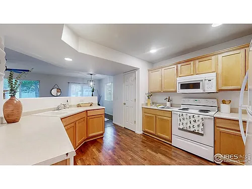 6702 Desert Willow Way #4 Photo 1