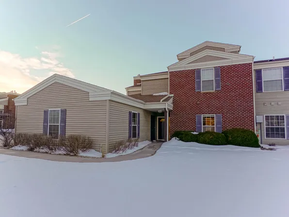 N16W26539 Tall Reeds Ln, Pewaukee, WI 53072