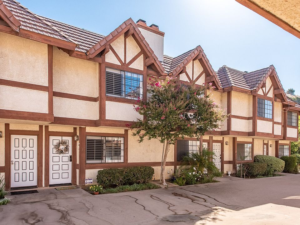 1st image of 9325 Sunland Park Dr APT 31