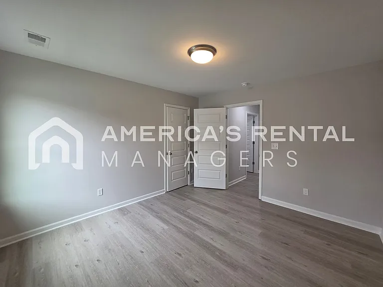 10312 Squires Way — Photo 22
