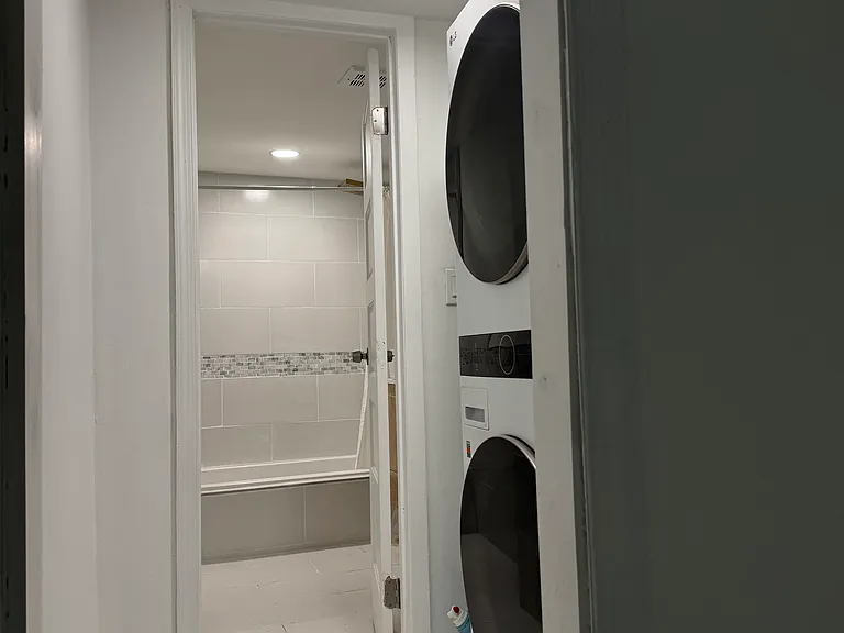 261 Park Ave #3 — Photo 24