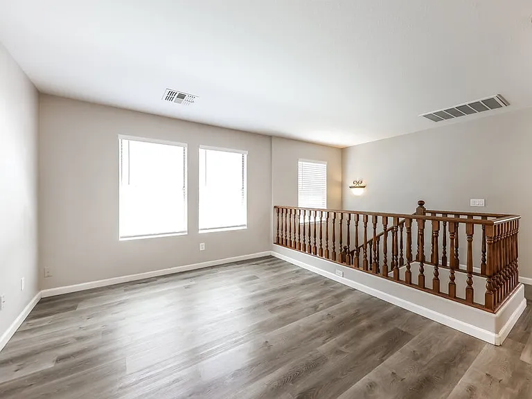 11215 W Garfield St — Photo 10