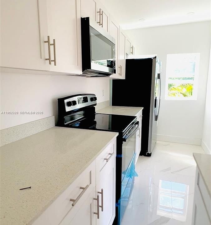 2nd image of 1015 S 17th Ave APT 11