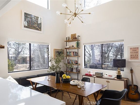 4th image of 32945 Juniper Ln