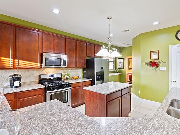 4th image of 5110 Laura Lee Ln
