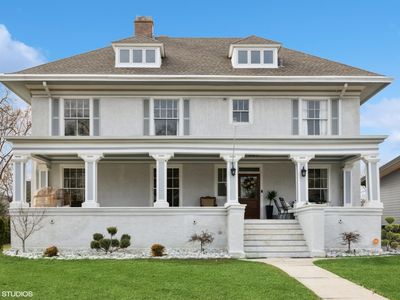 130 Michaux Rd, Riverside, IL, 60546