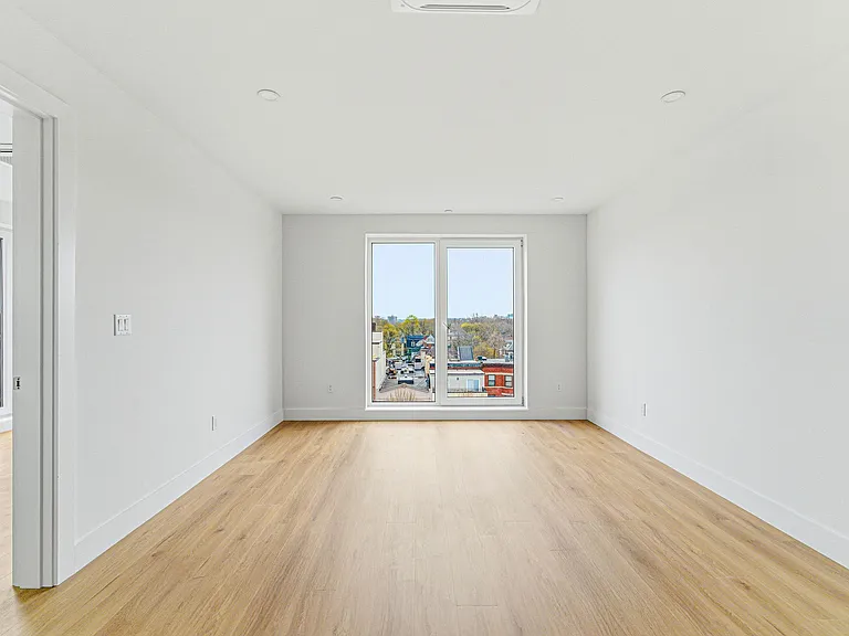 1035 Commonwealth Ave — Photo 112