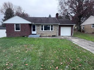 429 Tudor Ln, Youngstown, OH