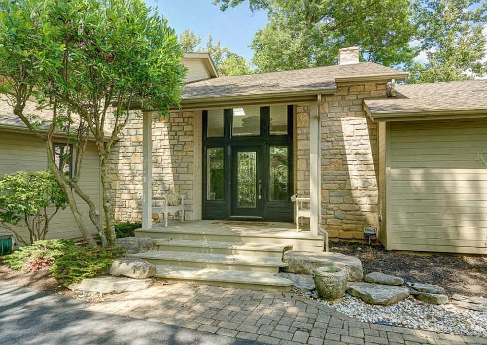1st image of 8698 Hawick Ct N